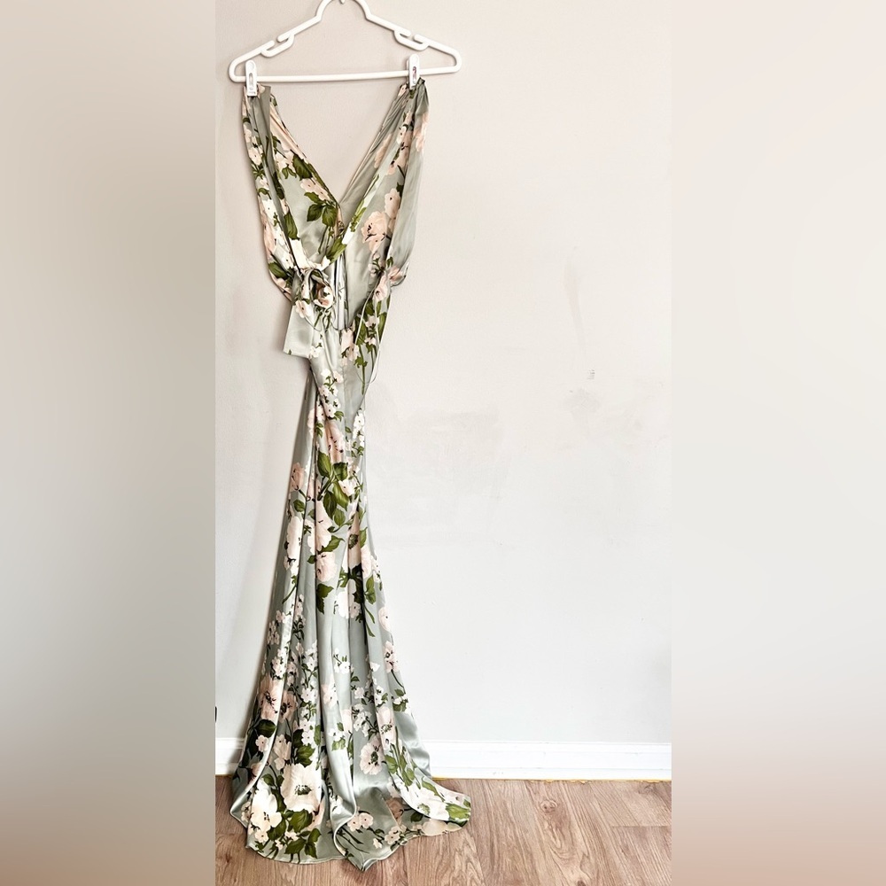 Reformation Veria Silk Halterneck Maxi Gown Green Silk Floral Dress Size XS - Picture 4 of 7